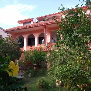 Corrias Bed and breakfast Siliqua